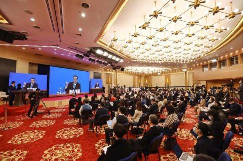 李克強：今年政府支出更多向民生領域傾斜，特別是義務教育和基本醫(yī)療